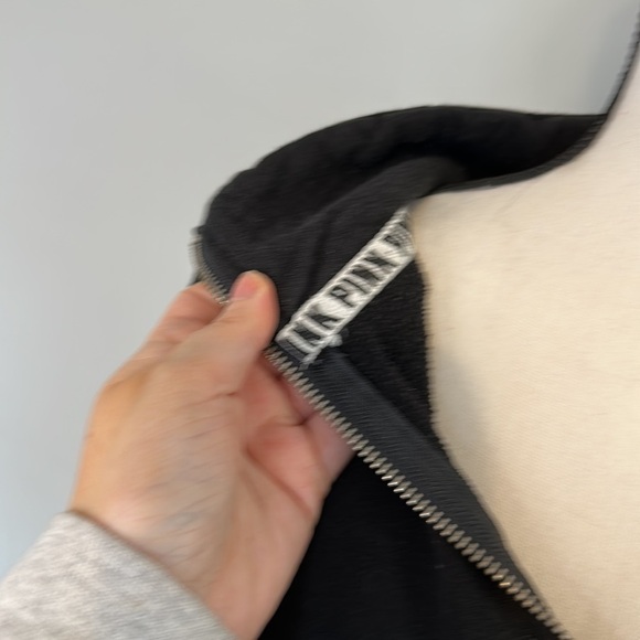 Victoria’s Secret Pink Black Cropped Quarter Zip Long Sleeve Sweatshirt - Picture 3 of 5